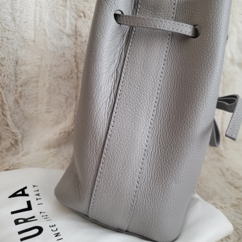 FURLA Pebble Gray Leather Crossbody/Bucket Bag - Picture 3 of 10